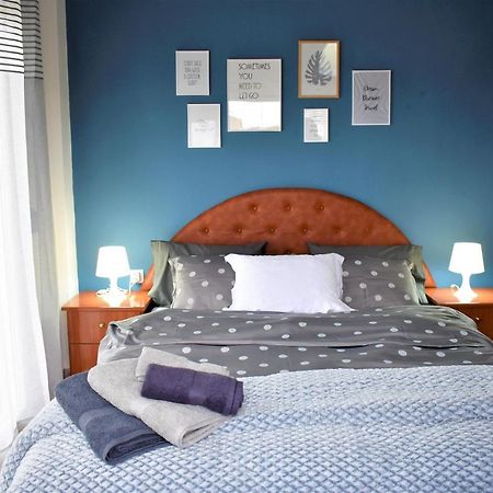 Cozy And Modern Apartment Komotiní Luaran gambar